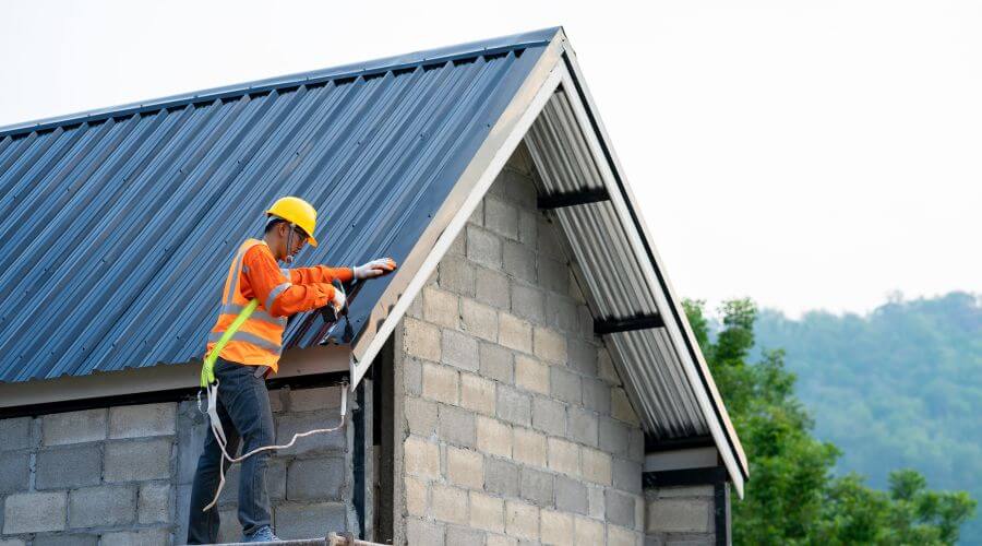 Professional Flat Roofing Installation in Llano, CA